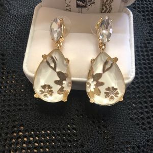Fashion jewelry.  Gold & White Dangle Earrings.